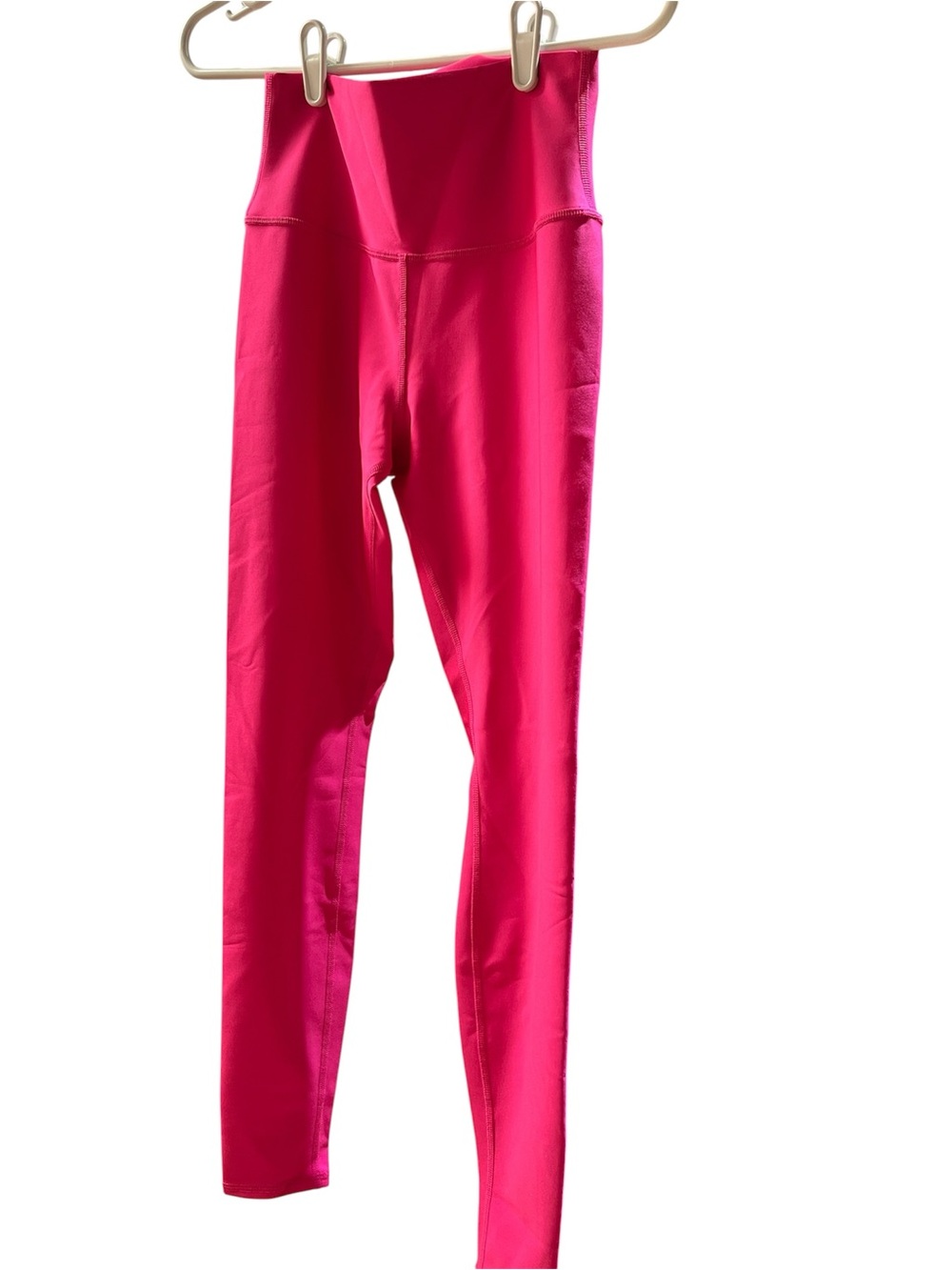 Alo bright pink leggings